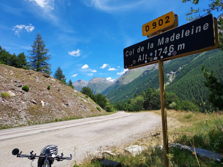 1000 Bornes : Col de la Madeleine 1746 m